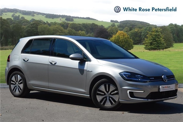 Volkswagen Golf 136PS BEV Electric