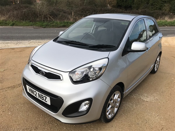 Kia Picanto dr WITH FULL SERVICE HISTORY INCL A NEW