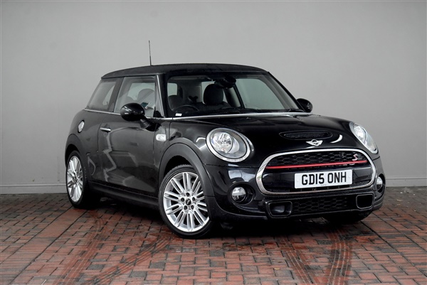 Mini Hatch 2.0 Cooper S [Head Up Display] 3dr [Chili Pack]