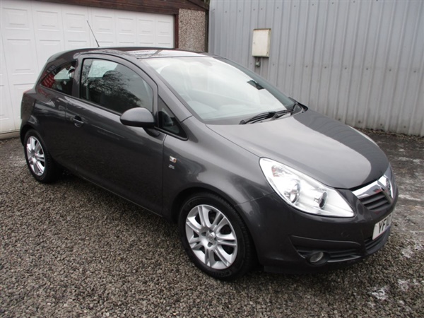 Vauxhall Corsa 1.4i 16V [100] SE 3dr LOW MILES - IMMACULATE