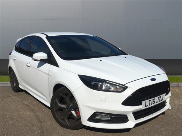 Ford Focus 2.0T EcoBoost ST-3 Navigation 5dr