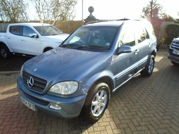 Mercedes-Benz M Class 2.7 ML270 CDI 5dr Auto