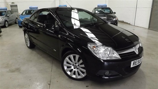 Vauxhall Astra 1.8 i Design Twin Top 2dr
