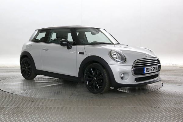 MINI Hatch 1.5 Cooper Chili/Media Pack XL