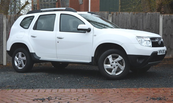 Dacia Duster 1.5 dCi 110 Laureate 5dr *STURDY SUV/GREAT