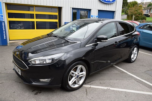 Ford Focus 1.5 TDCi 120PS Zetec 5dr Manual