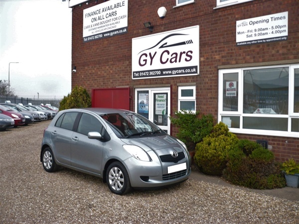 Toyota Yaris 1.3 VVT-i Zinc 5DR COMES WITH 15 MONTHS