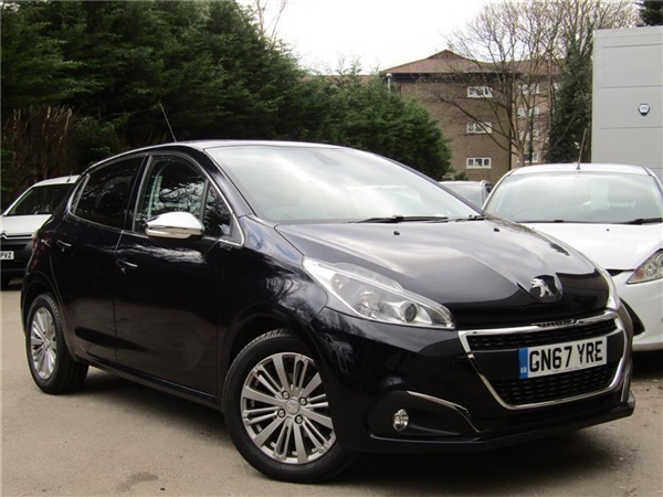 Peugeot  PureTech 82 Allure 5dr