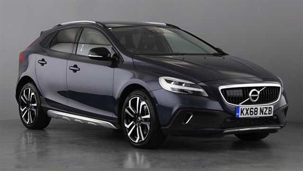 Volvo V40 (Xenium Pack, Winter Pack, Intellisafe Pro,