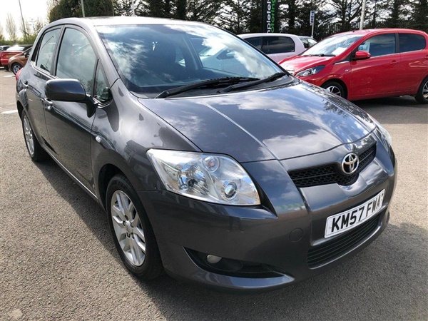 Toyota Auris 2.0 D-4D T3 5DR AIR CON