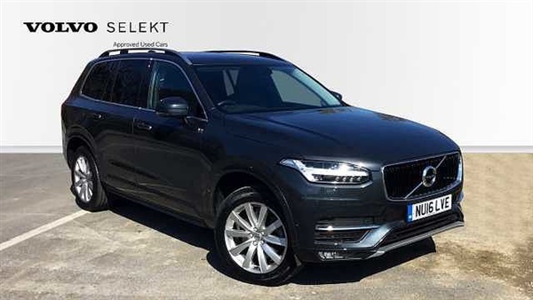 Volvo XC90 D5 2.0 Momentum (Winter Pack, Dark Tints) Auto