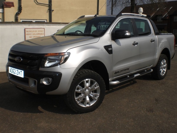 Ford Ranger Pick Up Double Cab Wildtrak 3.2 TDCi 4WD