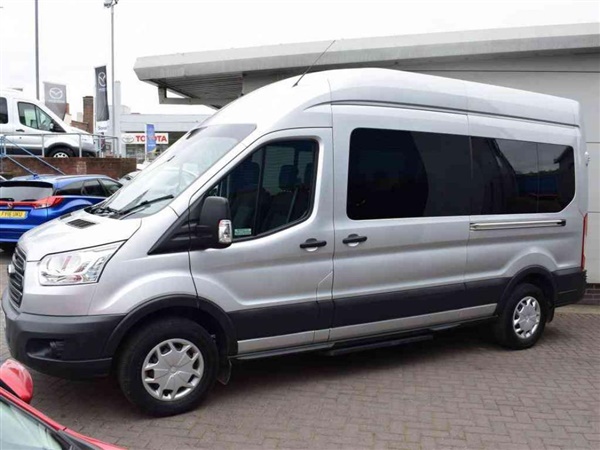 Ford Transit 2.2 TDCi 125ps H3 15 Seater Trend
