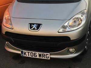 Peugeot  - with few miles in Cowes | Friday-Ad