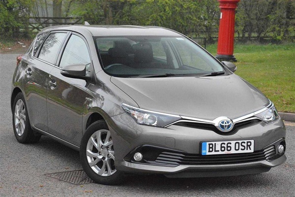 Toyota Auris Hybrid 1.8 VVT-i HSD Business Edition 5-Dr Auto