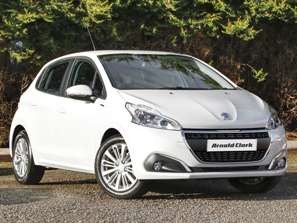 Peugeot 208 Hatchback 1.2 PureTech 82 Signature 5dr [Start