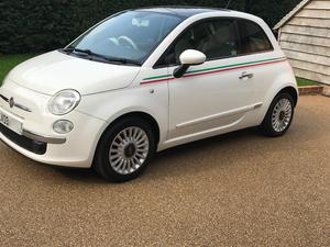 Fiat 500 with full annual complete service history. Lovely