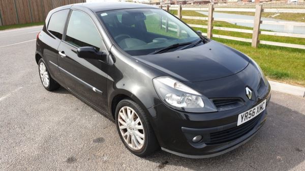 Renault Clio Dynamique S - FULL MOT - ONLY  MILES