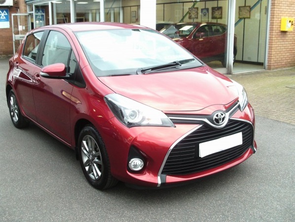 Toyota Yaris 1.4 D-4D ICON 5DR