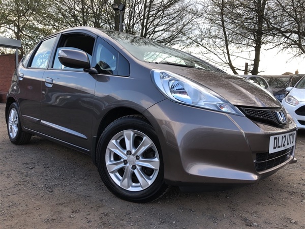 Honda Jazz 1.4 i-VTEC ES CVT 5dr Auto