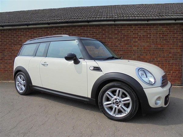 Mini Clubman 1.6 D Cooper 5dr