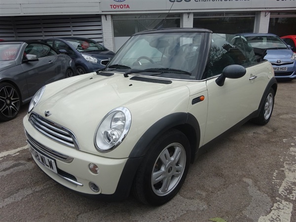 Mini Convertible ONE - AIR CON - PEPPER PACK -PARKING