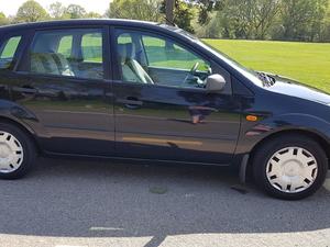 Ford Fiesta  in Reigate | Friday-Ad