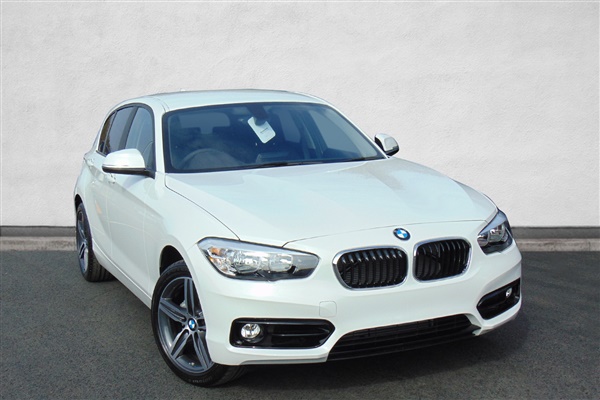 BMW 1 Series 118d Sport 5dr [Nav/Servotronic]