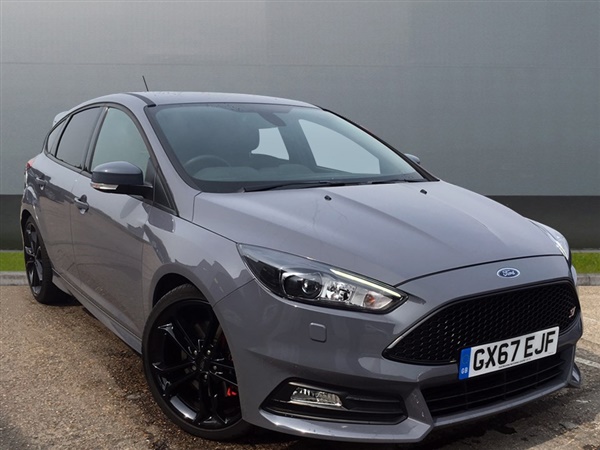 Ford Focus 2.0T EcoBoost ST-3 Navigation 5dr