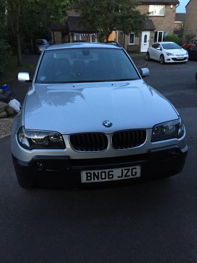 Well looked after and stunning Silver BMW X3 - Genuine 