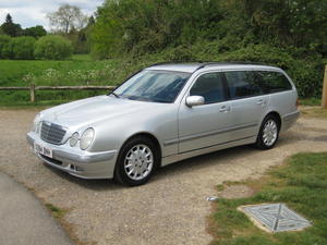 MERCEDES E280 AUTOMATIC ESTATE ONLY  MILES in Midhurst