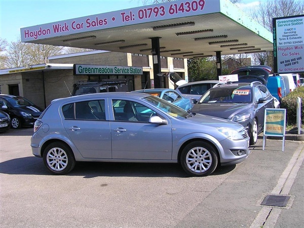 Vauxhall Astra 1.4 i 16v Active Plus 5dr