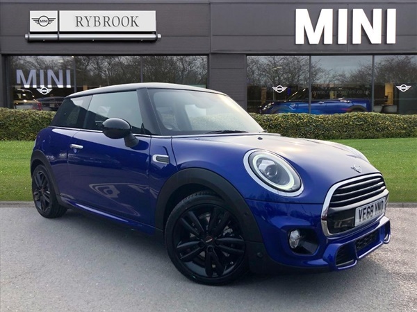 Mini Hatch Cooper 3-Door Hatch Sport