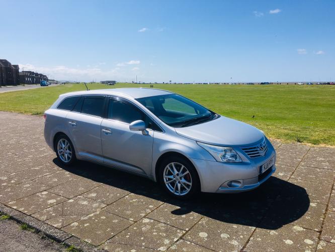 Toyota avensis estate car 2.0 diesel 86k