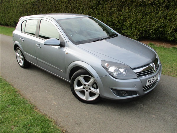 Vauxhall Astra 1.8i VVT SRi 5dr Auto