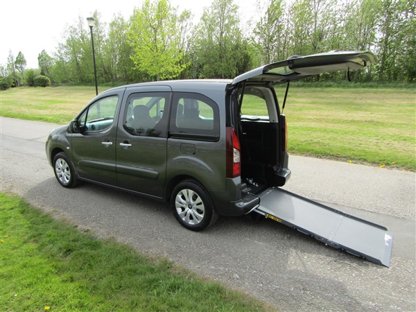 Citroen 2 CV WHEELCHAIR ACCESS