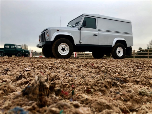 Land Rover Defender 110 Hard Top county pack TDCi [2.2] new