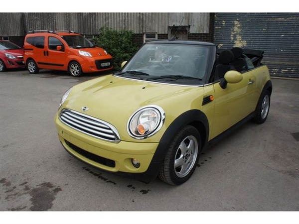 Mini Convertible 1.6 COOPER 2d 120 BHP