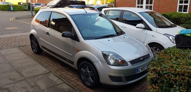 MK6 Ford Fiesta (l - Low Mileage & Great condition