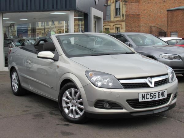Vauxhall Astra 1.8 i Sport Twin Top 2dr Convertible
