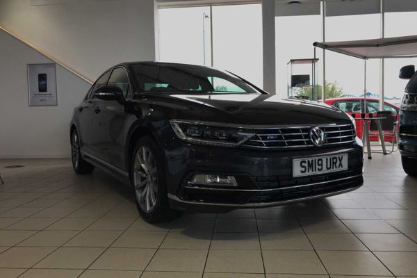 Volkswagen Passat 1.5 TSI EVO 150 R Line 4dr DSG [Panoramic