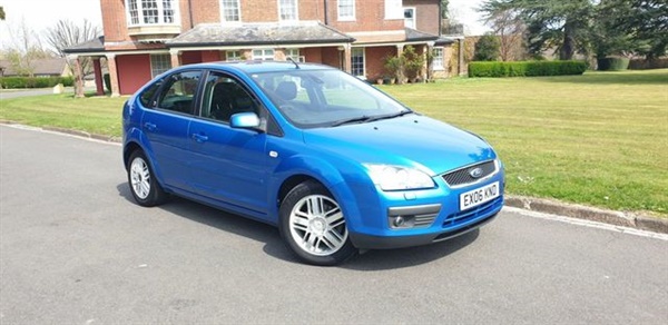 Ford Focus 1.6 GHIA 16V 5d AUTO 101 BHP