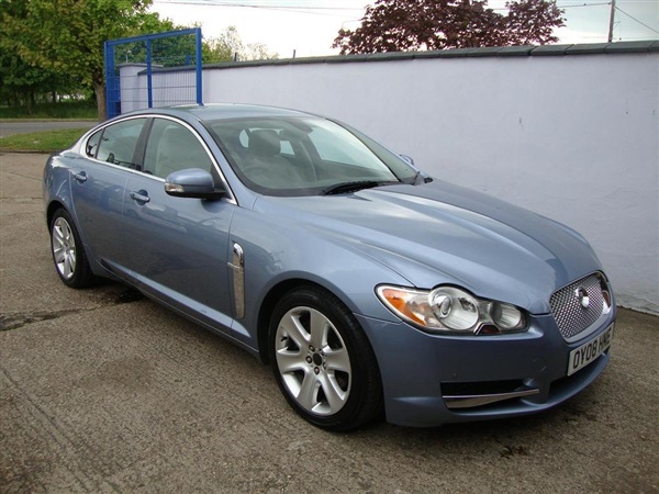 Jaguar XF 2.7 TD Premium Luxury 4dr Auto