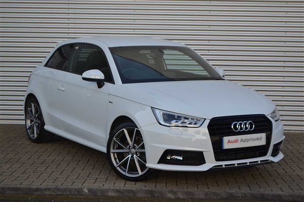 Audi A1 TFSI BLACK EDITION NAV