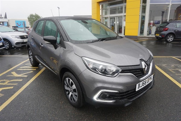 Renault Captur 0.9 TCe ENERGY Play SUV 5dr Petrol Manual