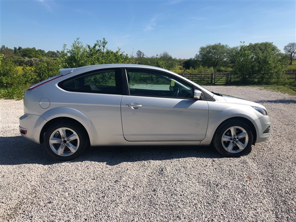 Ford Focus 1.6 TDCi Zetec 3dr [110] [DPF]