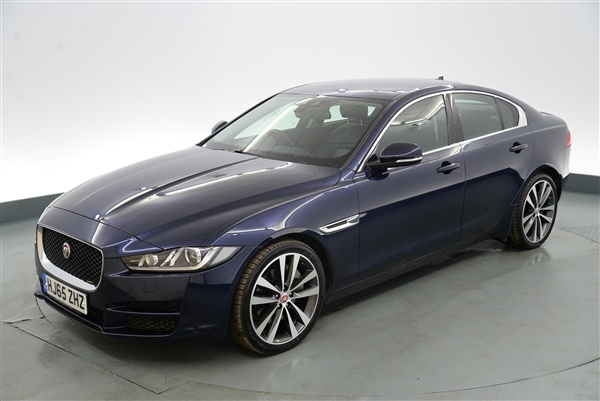 Jaguar XE ] Portfolio 4dr Auto - REVERSE CAM -