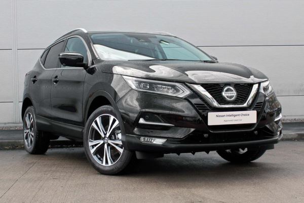 Nissan Qashqai 1.3 DiG-T N-Connecta [Glass Roof/Executive]