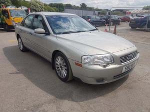Volvo S in Cleckheaton | Friday-Ad