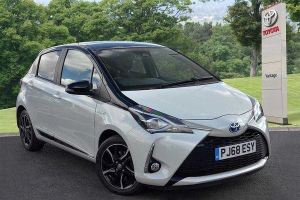 Toyota Yaris Design Hybrid Bi-Tone Auto